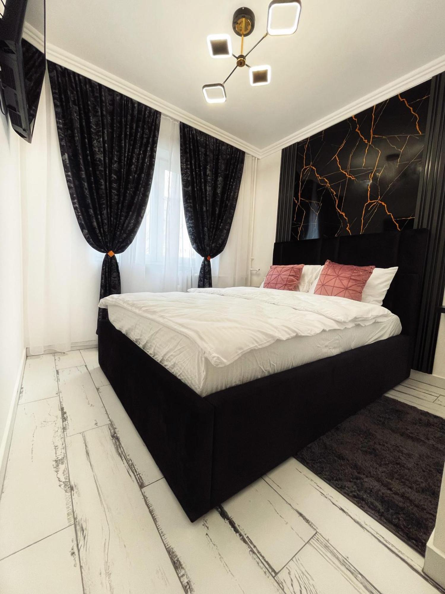 Apartament Premium Isabella Arad Exteriér fotografie